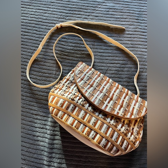 Sharif Handbags - Sharif Woven Crossbody Bag in Tan and Cream